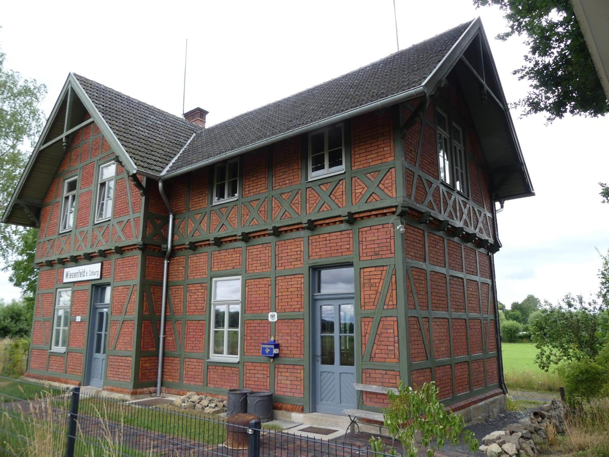 Ferienwohnung Bahnhof 1892 Meeder Luaran gambar